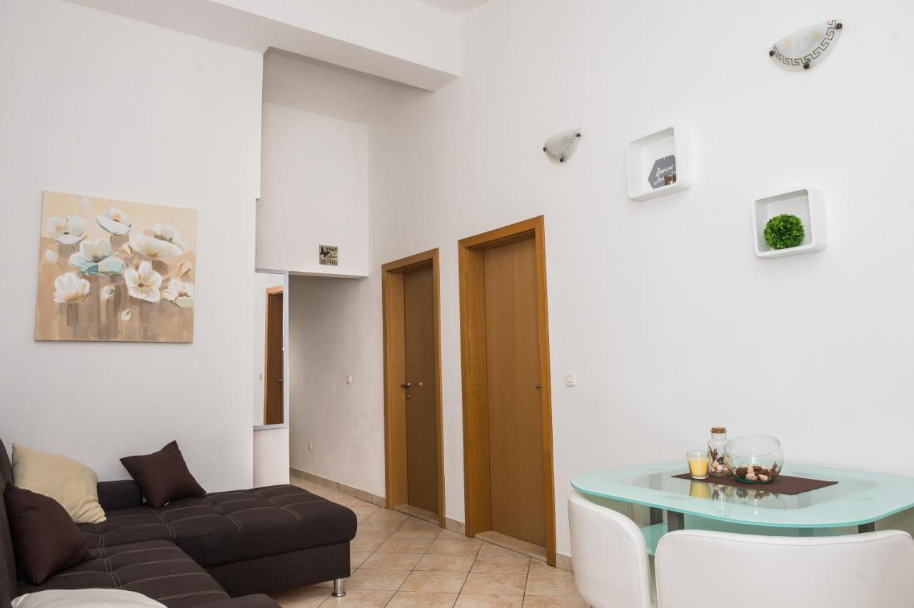 Apartments Slavka Rogoznica  Esterno foto