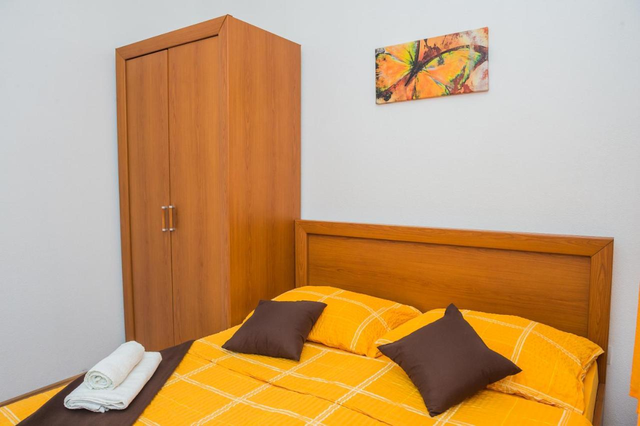 Apartments Slavka Rogoznica  Esterno foto