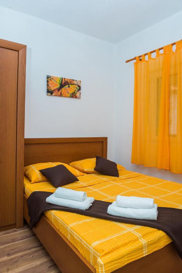 Apartments Slavka Rogoznica  Esterno foto
